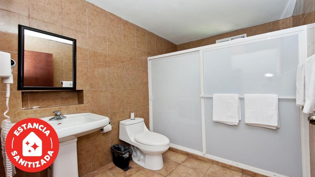 Econosuites Монтеррей Экстерьер фото